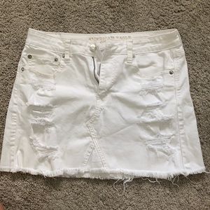 White denim skirt